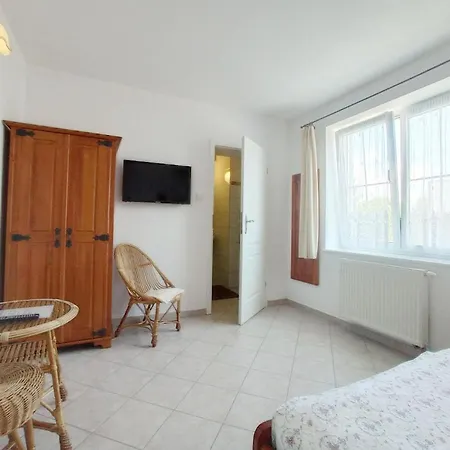 Linc בית אירוח *